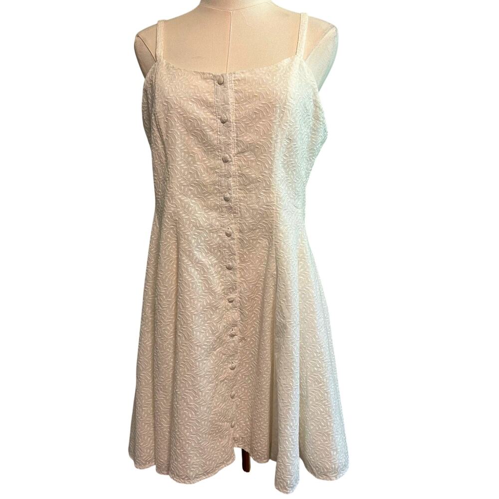 Y2K White Embroidered Dress NWT Coquette Embroidered Chelsea & VioletS Z L